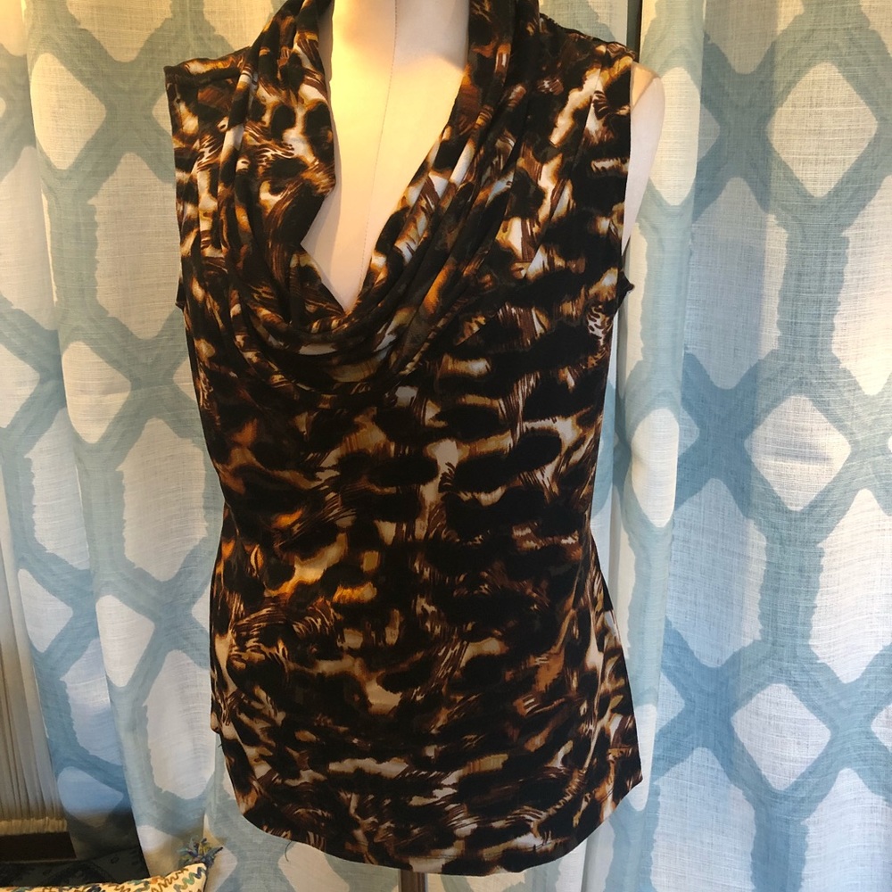 Short sleeve brown and black top